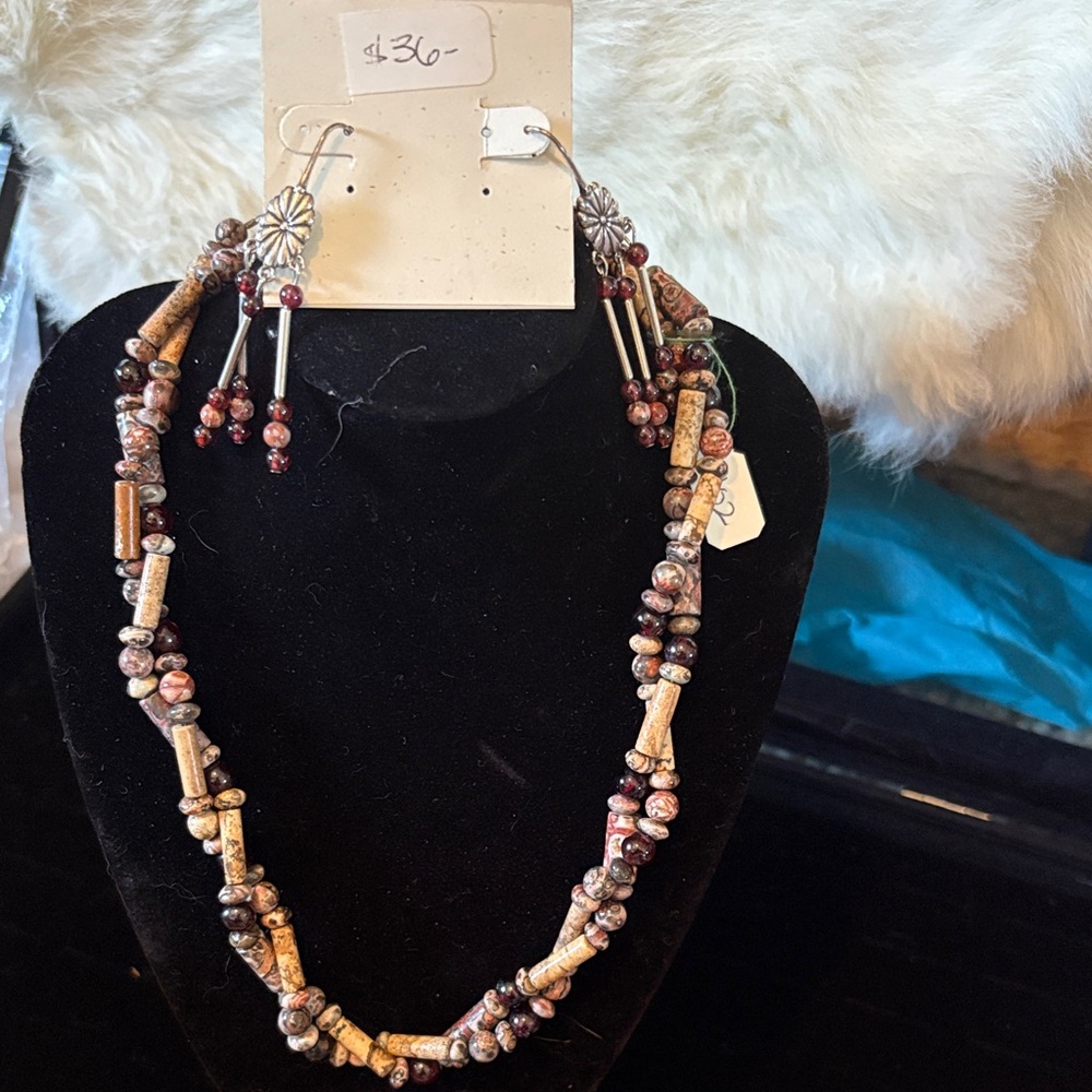 Elegant semi precious Beaded Necklace and Earring Set